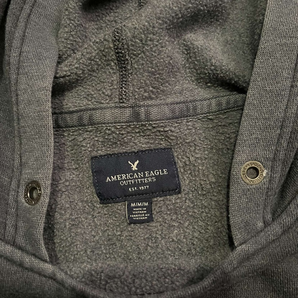 gray hoodie